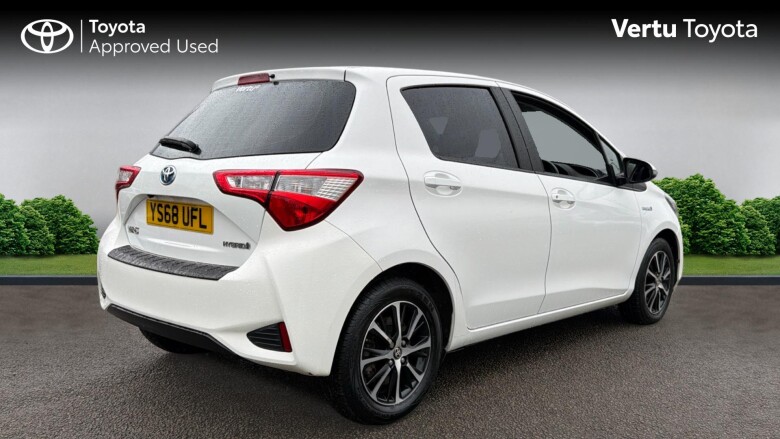 Toyota Yaris 1.5 Hybrid Icon Tech 5dr CVT Hybrid Hatchback